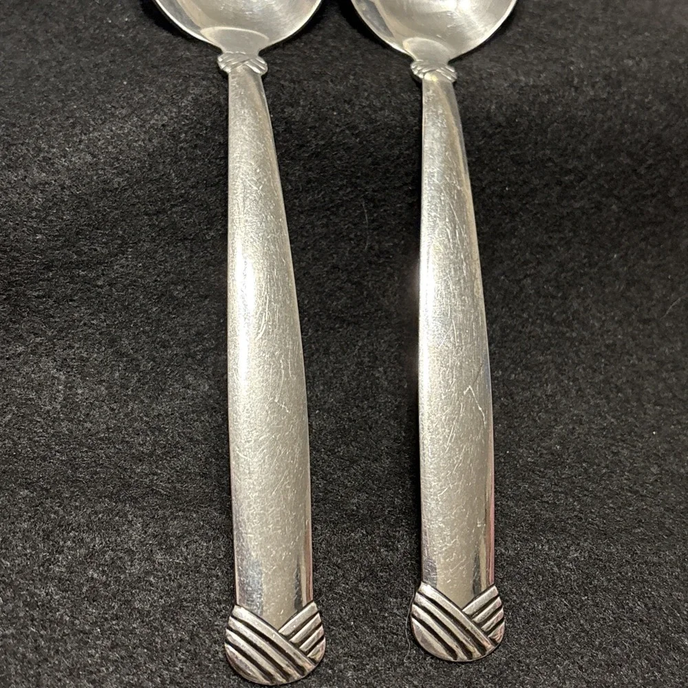 PAIR Oneida RATTAN Stainless  Silverware Serving Spoons  8 1/4
